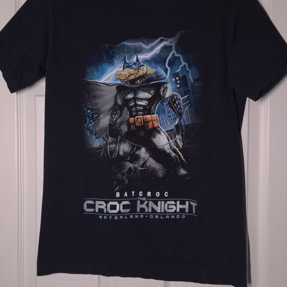 Gatorland: Batcroc The Croc Knight USED Shirt (S, Black, Batman Parody, Orlando) - Picture 6 of 7